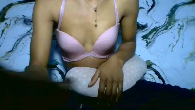 Karene2 live cam on Cam4