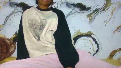 Karene2 live cam on Cam4