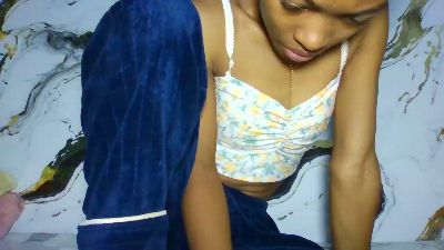 Karene2 live cam on Cam4