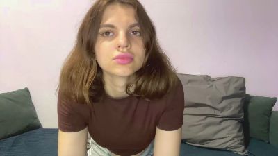 KarieHubin live cam on Cam4
