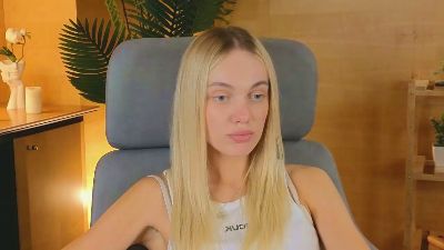 KarinaMckenty live cam on Cam4
