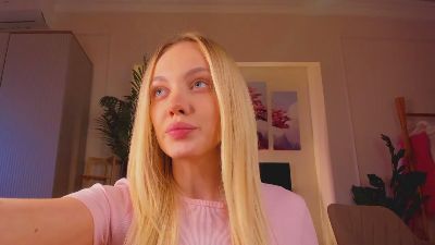 KarinaMckenty live cam on Cam4