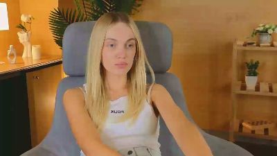 KarinaMckenty live cam on Cam4