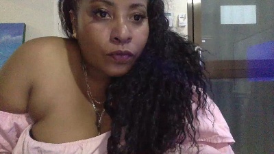 KarinaSabroso live cam on Cam4