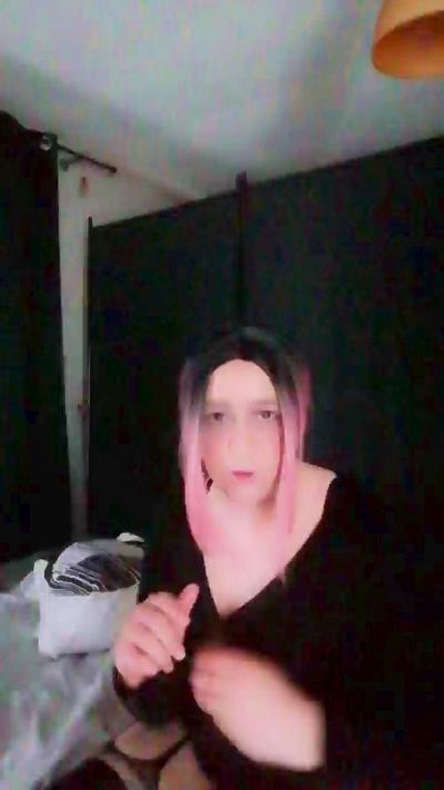 KarinePulpyTv live cam on Cam4