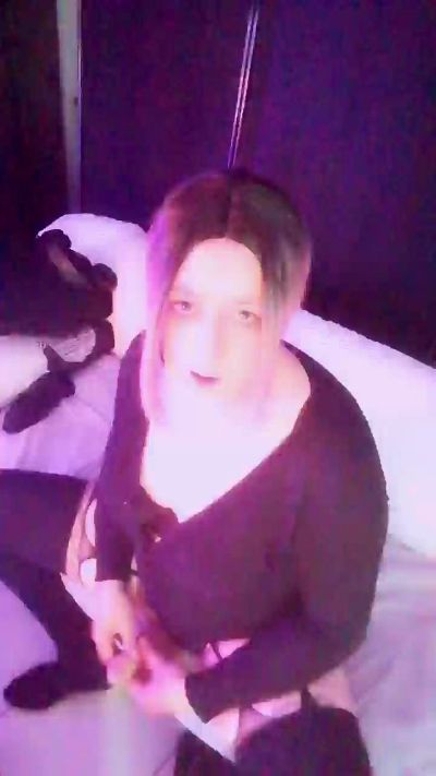 KarinePulpyTv live cam on Cam4