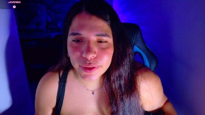 Karlathompson1 live cam on Cam4