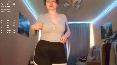 KarlyFeit live cam on Cam4