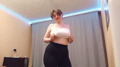 KarlyFeit live cam on Cam4