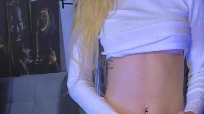 KarmaArms live cam on Cam4