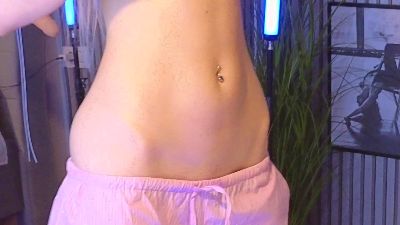KarmaArms live cam on Cam4