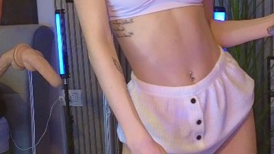 KarmaArms live cam on Cam4