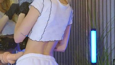 KarmaArms live cam on Cam4