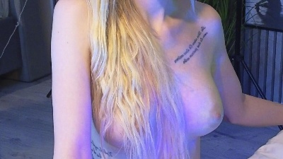 KarmaArms live cam on Cam4