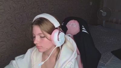 KarmaOneale live cam on Cam4