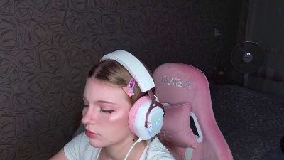 KarmaOneale live cam on Cam4