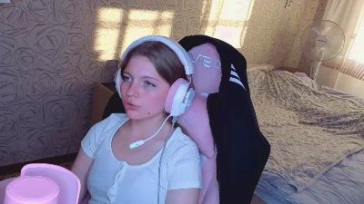 KarmaOneale live cam on Cam4