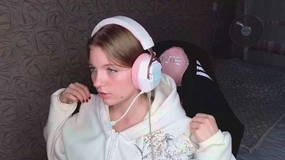 KarmaOneale live cam on Cam4