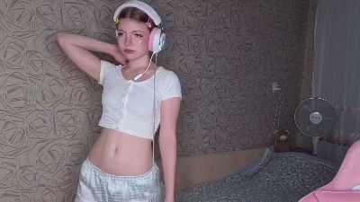 KarmaOneale live cam on Cam4