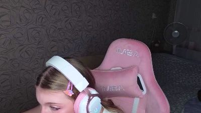 KarmaOneale live cam on Cam4
