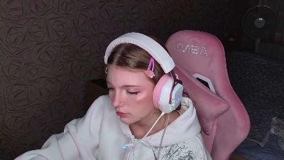KarmaOneale live cam on Cam4