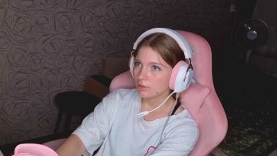 KarmaOneale live cam on Cam4