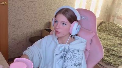 KarmaOneale live cam on Cam4