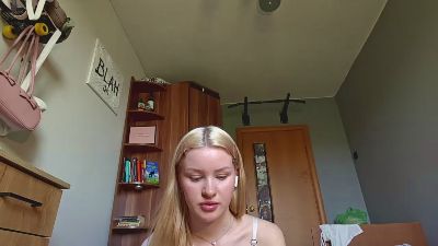 KarmenBarella live cam on Cam4