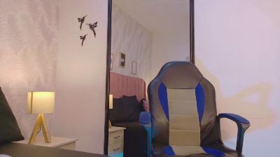 KarolFoxxi__ live cam on Cam4