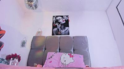 Karol_wish live cam on Cam4