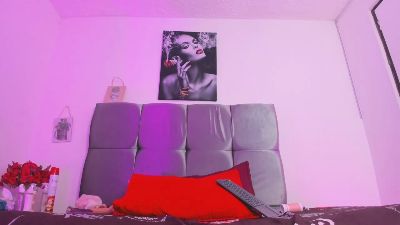Karol_wish live cam on Cam4