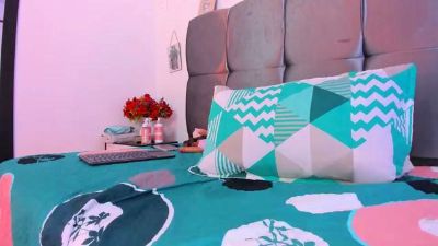 Karol_wish live cam on Cam4