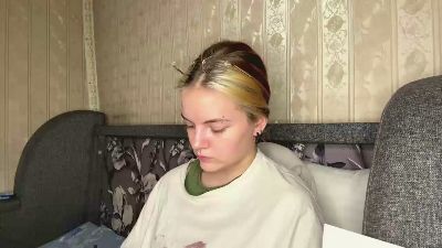 KaroleJemmings live cam on Cam4
