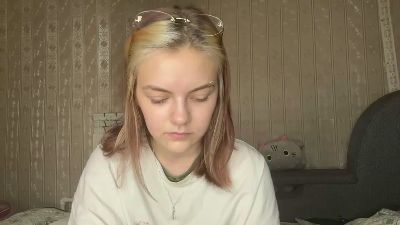 KaroleJemmings live cam on Cam4