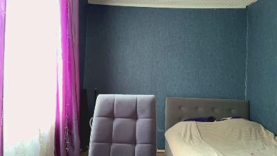 KaroleMoak live cam on Cam4