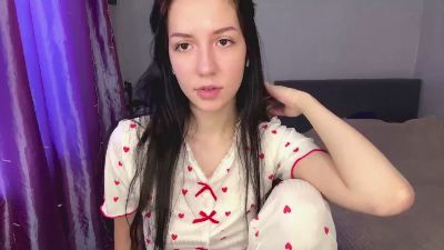 KaroleMoak live cam on Cam4