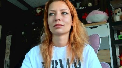 Karoline121 live cam on Cam4