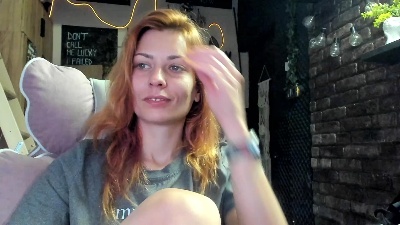 Karoline121 live cam on Cam4
