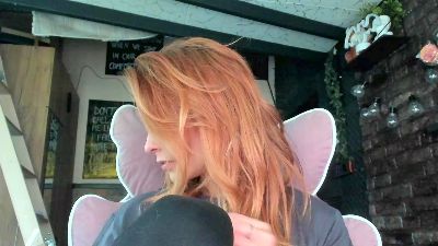 Karoline121 live cam on Cam4