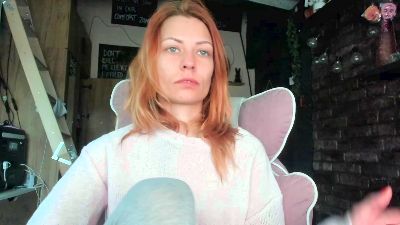 Karoline121 live cam on Cam4