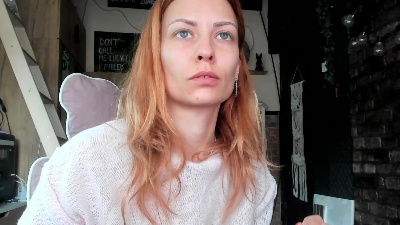 Karoline121 live cam on Cam4