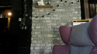 Karoline121 live cam on Cam4