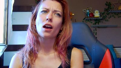 Karoline121 live cam on Cam4