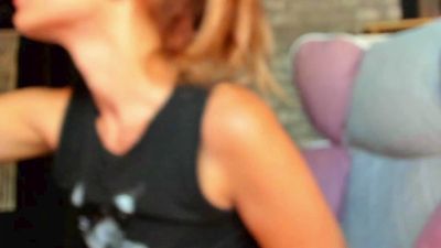 Karoline121 live cam on Cam4