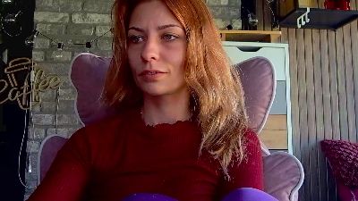 Karoline121 live cam on Cam4