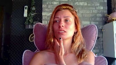 Karoline121 live cam on Cam4