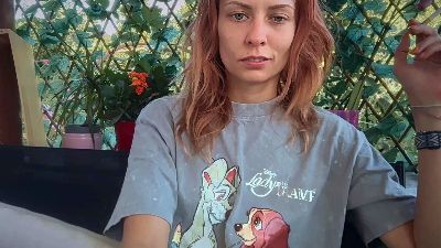Karoline121 live cam on Cam4