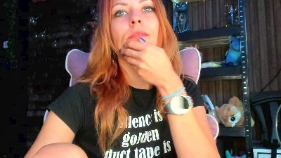 Karoline121 live cam on Cam4