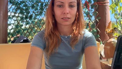 Karoline121 live cam on Cam4