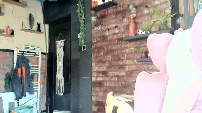 Karoline121 live cam on Cam4